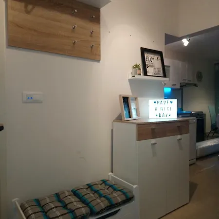 アパート Aquamarine スプリト